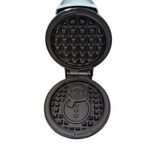 Dash SNOWMAN Waffle Maker Limited Edition Mini Holiday Wafflemaker Christmas NEW